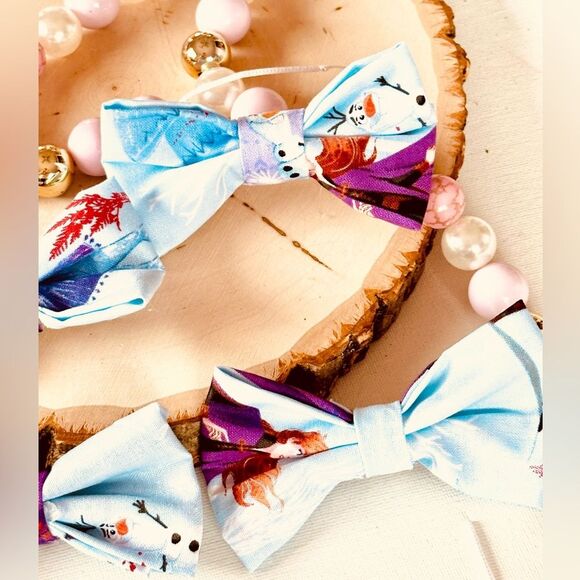 NWOT Frozen Fabric Hairbow in Blue - Picture 2 of 3